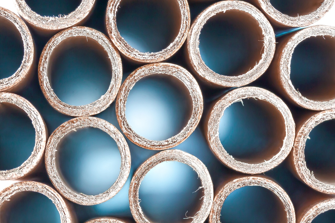 cardboard-tubes-3983518_1280 (1)